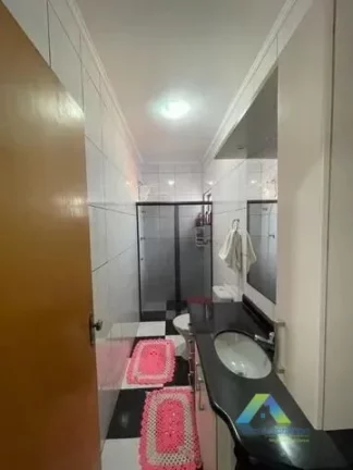 Imagem Lindo sobrado com 3 dormitórios à venda, 165 m² por R$ 895.000 - Paulicéia - São Bernardo do Campo/SP