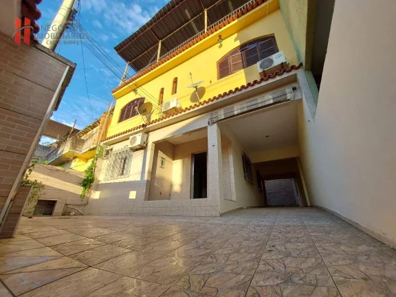 Imagem EXCELENTE CASA TRIPLEX COM 225M² E PISCINA