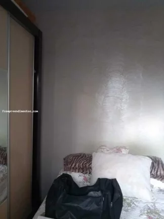 Imagem Casa para Venda em Limeira, JARDIM OURO VERDE, 3 dormitórios, 1 banheiro, 1 vaga