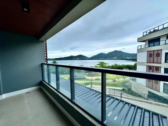 Imagem Apartamento exclusivo à beira-mar, localizado no prestigiado bairro João Paulo, em Florianópolis....