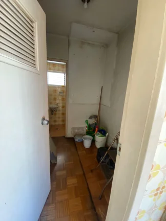 Imagem Apartamento 200 M², 4Q, 1 Suíte, Sala 2 Ambientes, 3 Banheiros, 2 Vagas, 631 Metros da estação do metrô, Brinquedoteca, Playground, Salão de Festas.