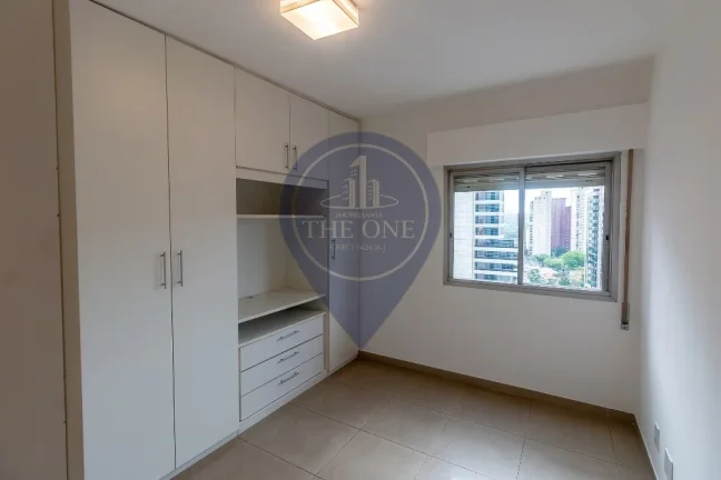 Imagem Apartamento para locação no Itaim Bibi, São Paulo-SP: 3 quartos, 1 suíte, 2 salas, 3 banheiros, 1 vaga de garagem.