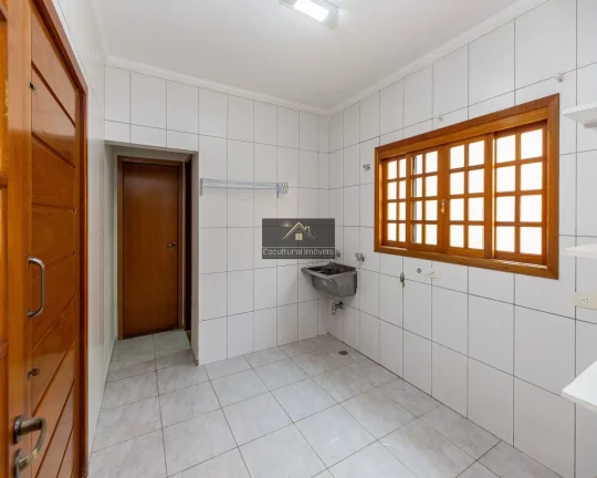 Imagem CASA TÉRREA ESPAÇOSA 306 M 3 SUÍTES 3 SALAS AMPLAS 6 VAGAS DE GARAGEM EM MEIO A MUITA NATUREZA LOCAL CALMO AO LADO DO CLUBE DE CAMPO SÃO PAULO GOLF