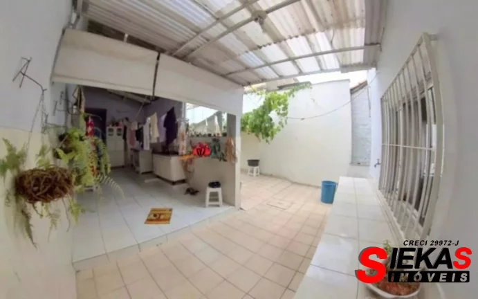 Imagem Imóvel de alto padrão com 3 quartos, 1 suite e 4 vagas de garagem no bairro Carrão, São Paulo-SP.