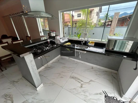 Imagem Casa em Condomínio para Venda em Ubatuba / SP no bairro Horto Florestal