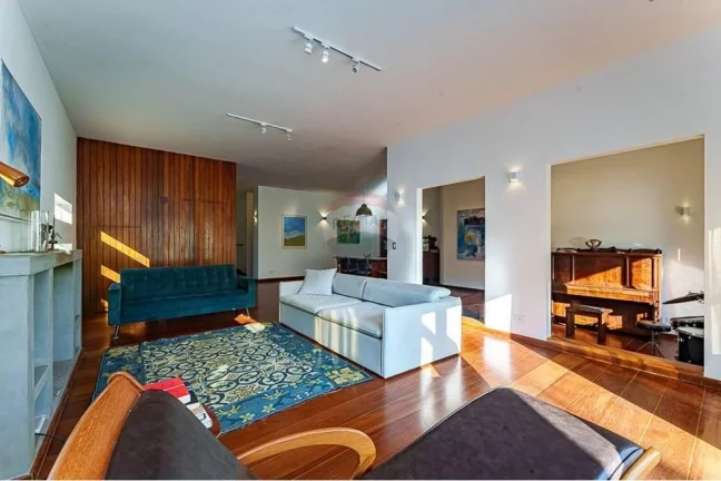 Imagem Linda e espaçosa casa na Vila Tramontano com 460m² 4 Suítes 4 Vagas com piscina e churrasqueira