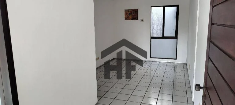 Imagem Casa Comercial para alugar ou vender, com 9 salas, localizada em Casa Forte, Recife - Pernambuco