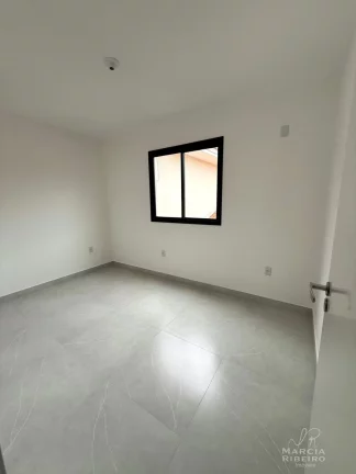 Imagem Casa Geminada nos Ingleses com 3 dormitórios, sendo 1 suíte
