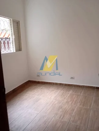 Imagem Casa com 3 Dormitórios e 2 Vagas - Conforto, Espaço e Praticidade