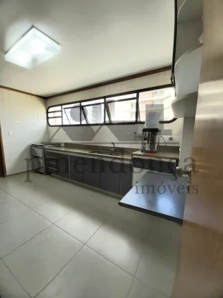 Imagem Apartamento na Rua Monte Alegre com 4 quartos (2 suítes) e 3 vagas, 266m²