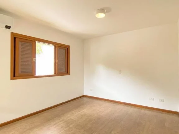 Imagem Casa com 3 dormitórios à venda, 290 m² por R$ 1.650.000,00 - Granja Viana -