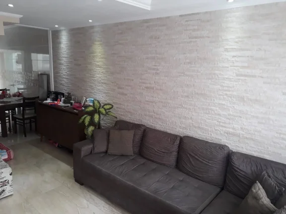 Imagem Sobrado Maravilhosa em Condomínio 70 m² 2 Dormitórios e 1 Vaga