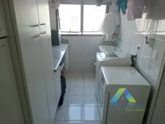 Imagem Lindo apartamento com localização mprivilegiada a poucos minutos do Shopping ABC com 3 dormitórios,2 vagas excelente oportunidade!