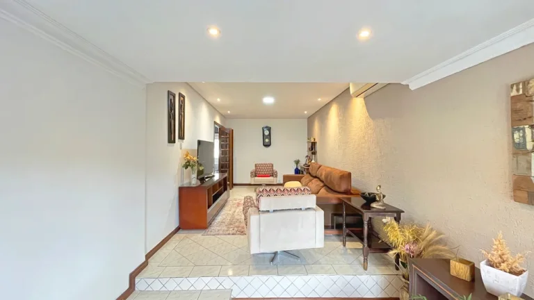 Imagem Casa para venda no bairro Vila Nova em Porto Alegre