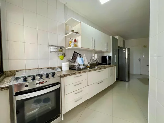 Imagem Apartamento com 3 Quartos à venda, 130m² - Ponta da Praia