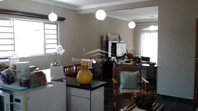Imagem Casa residencial e comercial à venda em Valinhos

Ótima casa térrea, podendo ser residencial ou c...