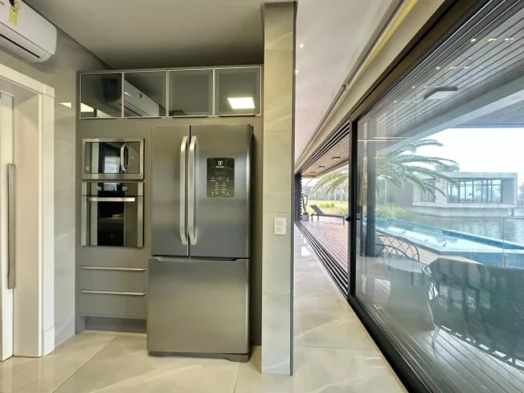 Imagem Casa em Condominio 6 Dormitórios - Bairro Centro