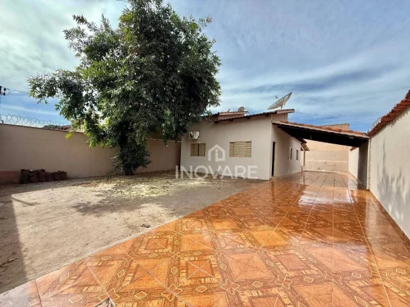 Imagem Casa com 3 dormitórios à venda, 90 m² por R$ 400.000,00 - Karfan - Itumbiara/GO