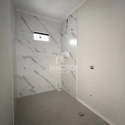 Imagem Sobrado alto padrão | Barra do Rio Cerro | 4 suítes | 225m²
