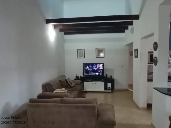 Imagem Casa 2 Dormitórios sendo 1 suíte e Edícula. A Venda em Peruíbe. Excelente Acabamento e Espaço Para Piscina.