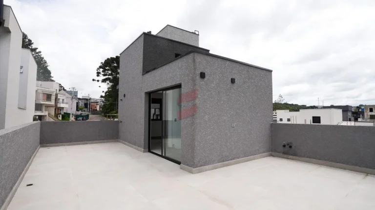 Imagem CASA com 4 dormitórios à venda com 190m² por R$ 1.199.000,00 no bairro Santa Cândida - CURITIBA / PR