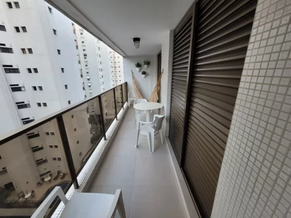 Imagem PITANGUEIRAS – UMA QUADRA DO MAR, MARAVILHOSO APTO REFORMADO, DECORADO, 02 VAGAS DE GARA
