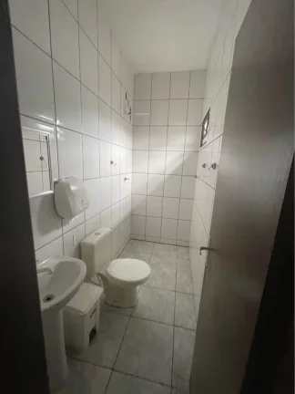 Imagem Sala Comercial para locação anual no Bairro Pinguirito em Garopaba-SC! Excelente Localização!