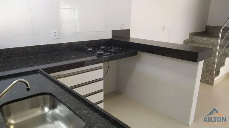 Imagem Casa Duplex à Venda 3 Quartos com Suíte, Amplo Quintal com Churrasqueira - Ipiranga - Guarapari/ES