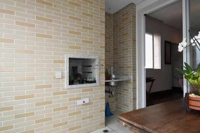 Imagem Apartamentos com terraço gourmet com piso em madeira de demiloção, living para 03 ambientes, 03 s...