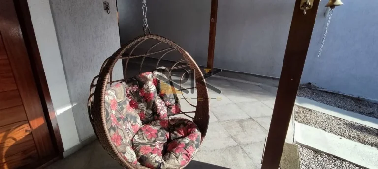 Imagem CASA SOBRADO A VENDA NO ITAGUÁ COM 3 SUÍTES,1 BANHEIRO SOCIAL,3 VAGAS DE GARAGEM,CASA DE CASEIRO