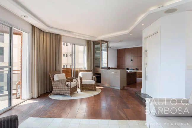 Imagem Vila Nova Conceição Venda - 3 Suítes - 3 Vagas - 206m²