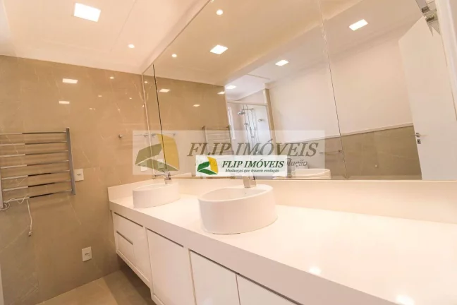 Imagem Lindo apartamento, alto padrão, com 213 m², 3 suítes e 4 vagas de garagem no Cambuí - Campinas - SP