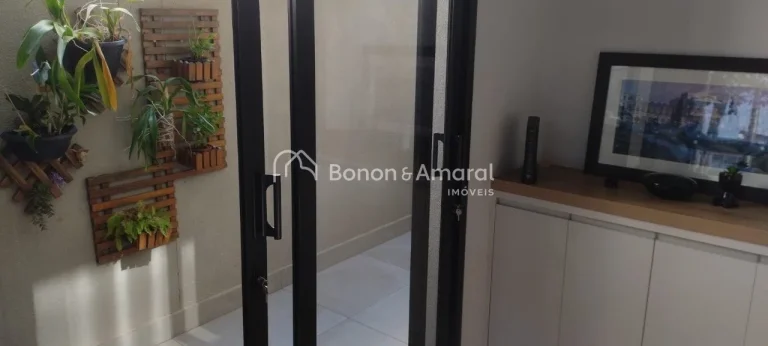 Imagem Luxuosa Residência de 3 Suítes com Infraestrutura Completa em Paulínia.

Os proprietários estão...
