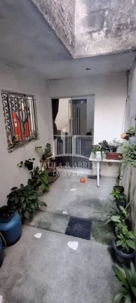 Imagem Casa 125m², agora SÓ 264 MIL, 5 Cômodos na parte de baixo fundos, com toda parte térrea para construir, 6 vagas, à 350 metros do Carretão e Lorencini, no Parque das Américas, Mauá-SP