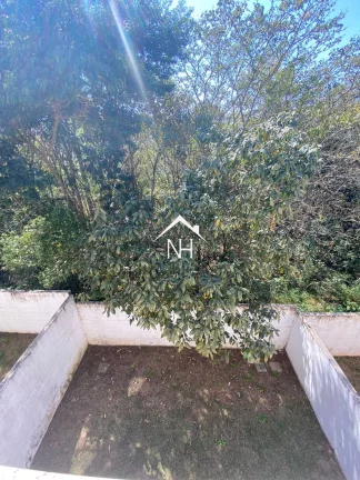 Imagem Casa em condomínio fechado com 3 suítes, 2 vagas na Ganja Viana.