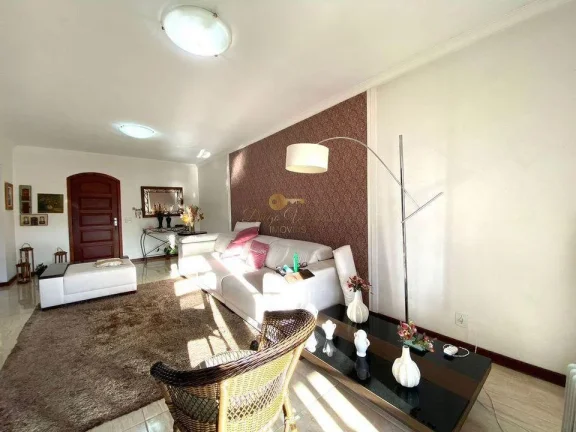 Imagem Casa para Venda em Teresópolis / RJ no bairro Várzea