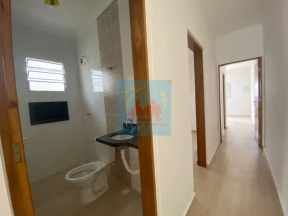 Imagem Casa com Piscina na Praia do Vera Cruz em Mongaguá, com churrasqueira!
