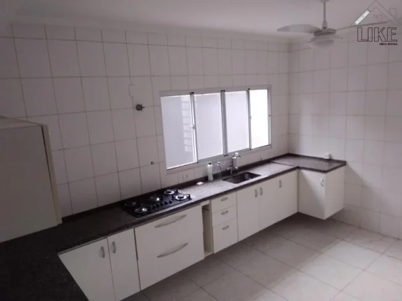Imagem Vendo uma Linda Casa sobrado 3 quartos sendo 1 suíte no Jardim Satélite