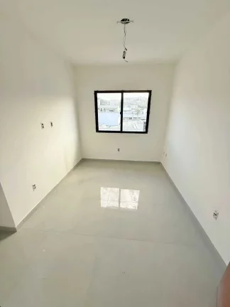 Imagem Sobrado de alto padrão com 2 suítes e 2 vagas de garagem em Palhoça/SC