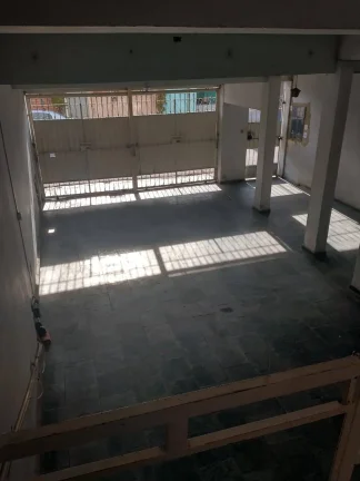 Imagem Sobrado Jardim Santa Edwiges - 140M², 5 Dorms, 1 Suíte, 4 Vagas, Varanda.