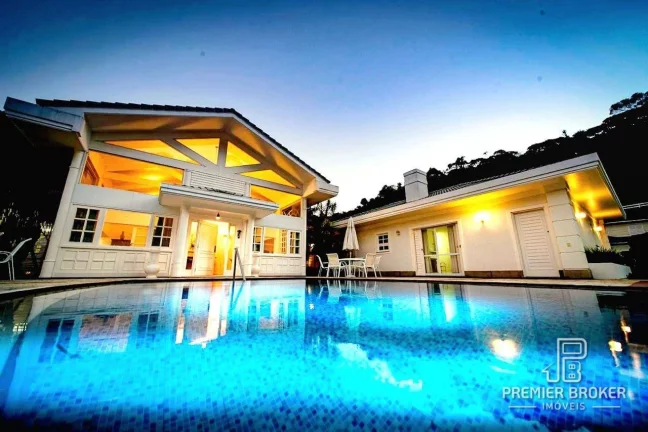 Imagem Casa com 5 dormitórios à venda, 515 m² por R$ 3.800.000,00 - Comary - Teresópolis/RJ