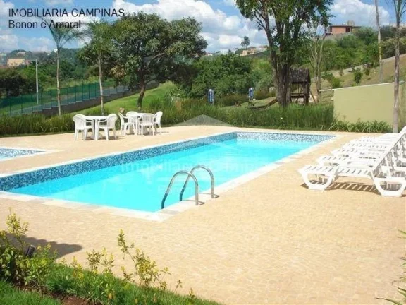 Imagem Lindo sobrado com 4 suítes, sendo uma master com jardim de inverno, outra no térreo, varanda. Espa...