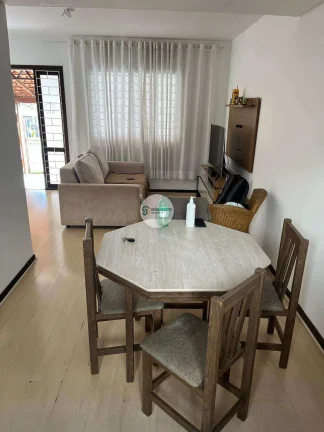 Imagem Sobrado à venda em Curitiba, Boqueirão, com 3 quartos, 90m2