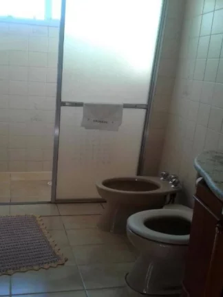 Imagem Apartamento contendo 2 quartos com armário embutido sendo 1 suite, sala 2 ambientes de estar e jant...