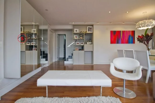 Imagem COBERTURA A VENDA NA LAPA. 195 METROS, 3 DORMITÓRIOS, 1 SUITE, 3 VAGAS DE GARAGEM COBERTAS + DEPÓSITO, ESPAÇO GOURMET E PISCINA PRIVATIVA.