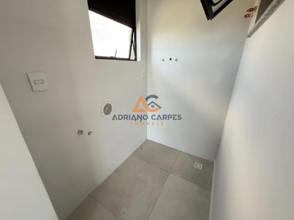 Imagem Apartamento novo, frente mar com 87m², 2 suítes e churrasqueira a carvão na Meia Praia - Navegantes Adriano Carpes Imóveis vende!