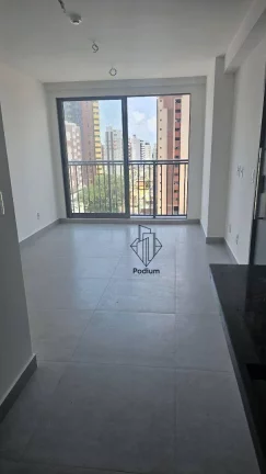 Imagem Flat com varanda/sacada próximo a supermercados e restaurantes em Manaíra- FL0807.