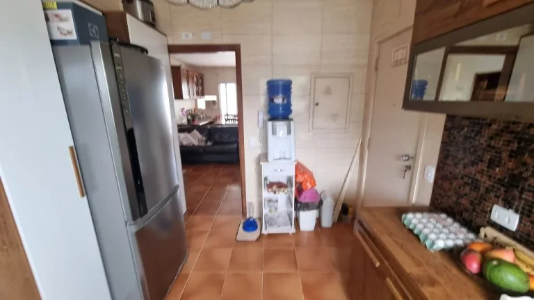 Imagem APARTAMENTO A 2 QUADRA DA PRAIA DE PITANGUEIRAS, 3 DORMITÓRIOS (1 SUÍTE), 2 VAGAS DE GARAGEM E LAZER.