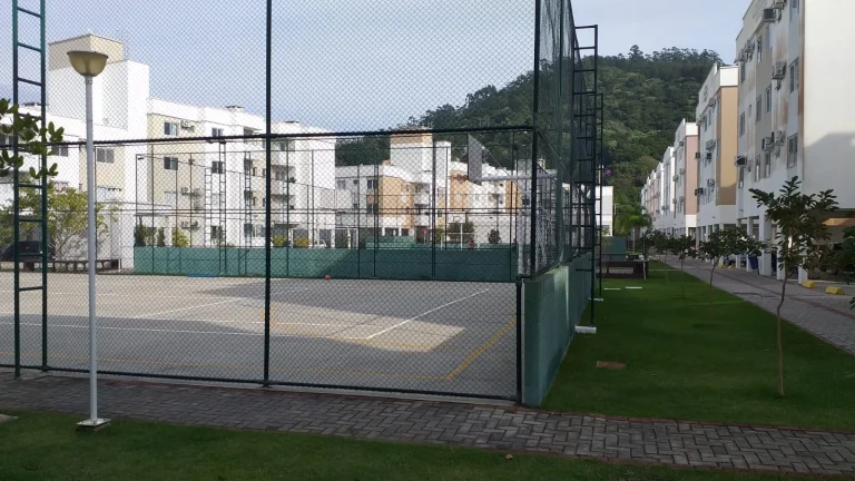 Imagem Apartamento semi-mobiliado à venda próximo às praias de Canasvieiras