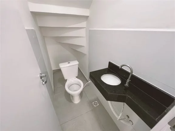 Imagem CASA COM 62.2 m² - GUILHERMINA - PRAIA GRANDE SP